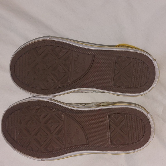 Converse CTAS Kids High-Top Sneakers with Dog Print Yellow Detail Size 13 - Picture 3 of 14